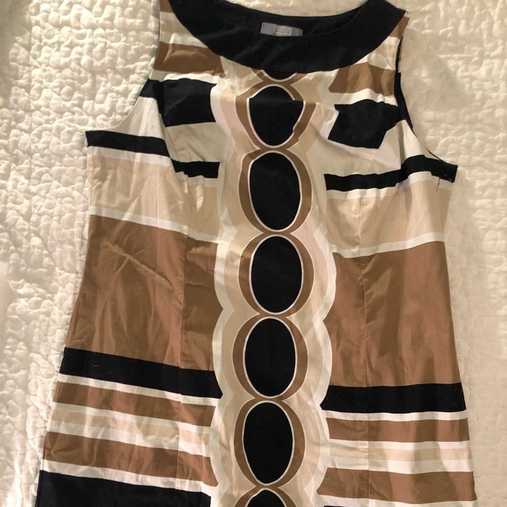 Pretty graphic shift dress